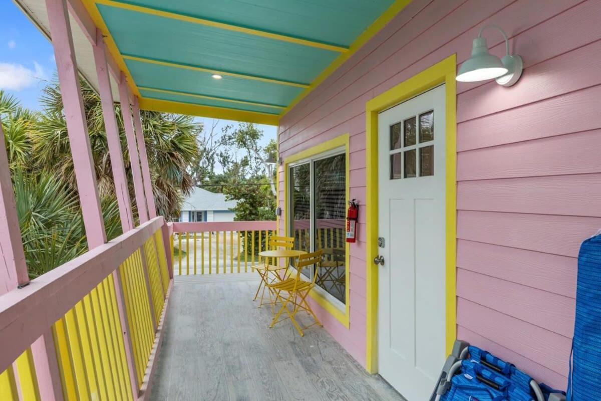 Charming With Balcony And Bikes In Historic Sandpiper Apartment Sanibel