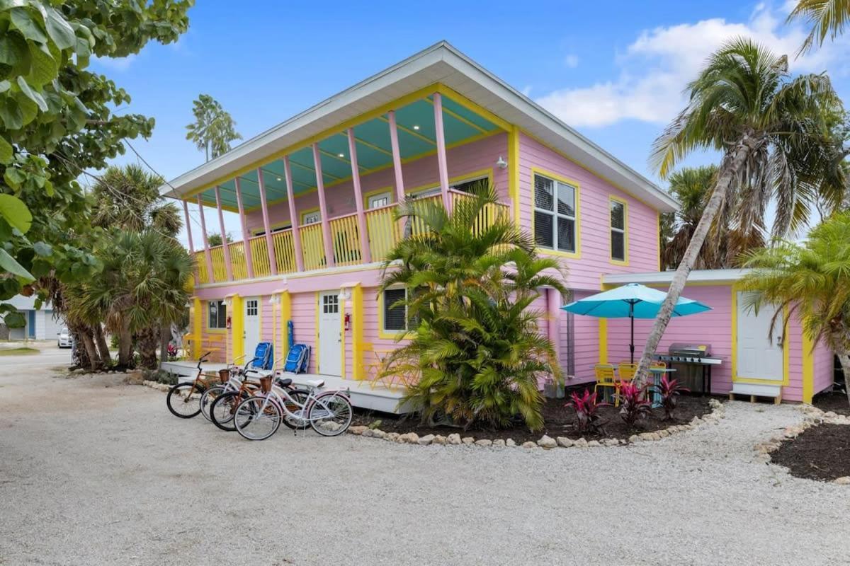 Apartment Charming With Balcony And Bikes In Historic Sandpiper Sanibel